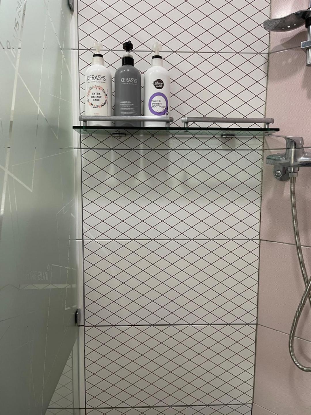 Hongdae Residence 3 - 1Min From Hongik Uni Station Exit #1 Seoul Bagian luar foto
