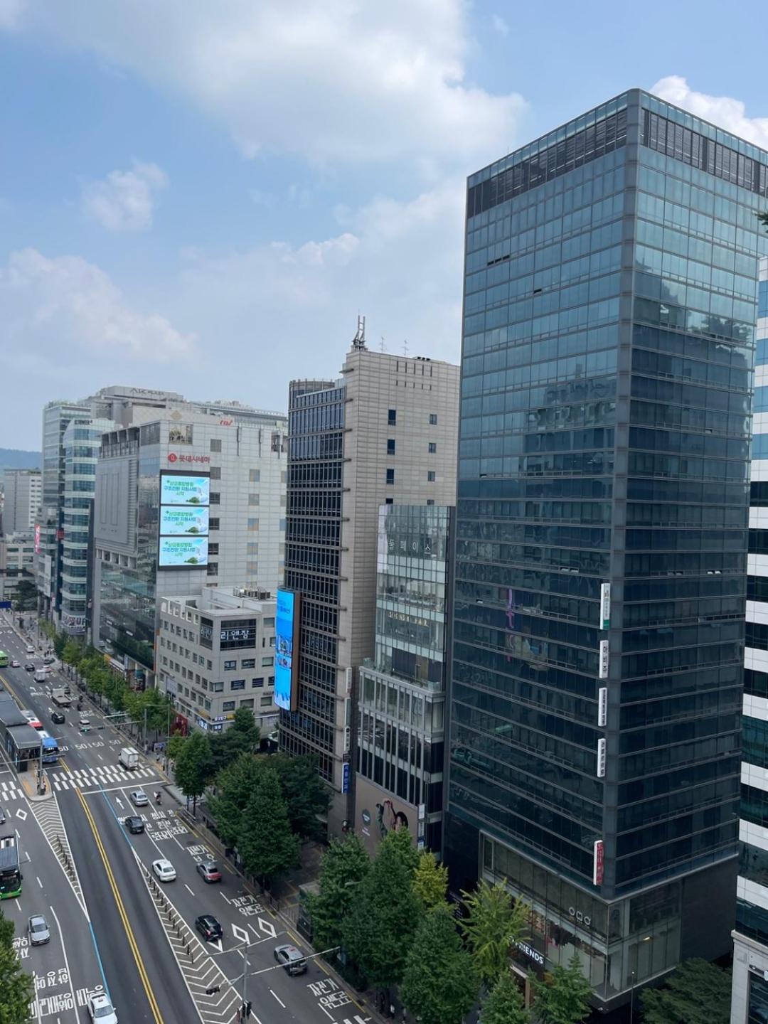 Hongdae Residence 3 - 1Min From Hongik Uni Station Exit #1 Seoul Bagian luar foto